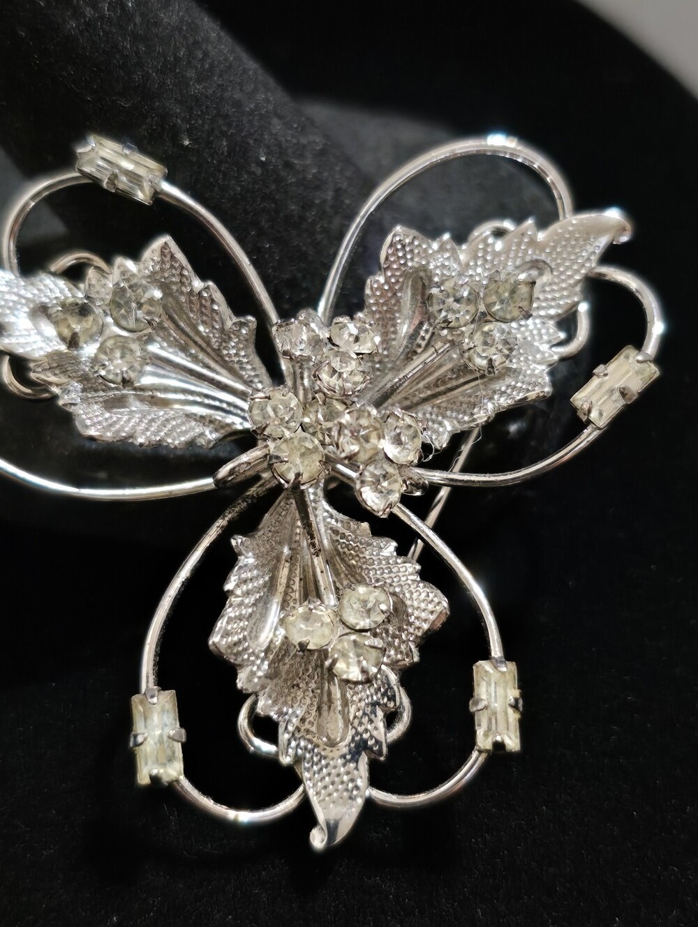 Vintage Sterling Silver Clear Rhinestone Floral Brooch/Pendant 1.8 Inch